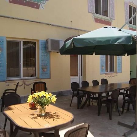 Bonjour House Hotel Jerevan Eksteriør billede