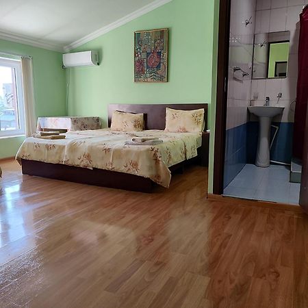 Bonjour House Hotel Jerevan Eksteriør billede