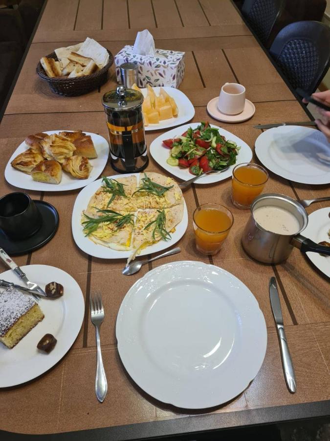 Bonjour House Hotel Jerevan Eksteriør billede