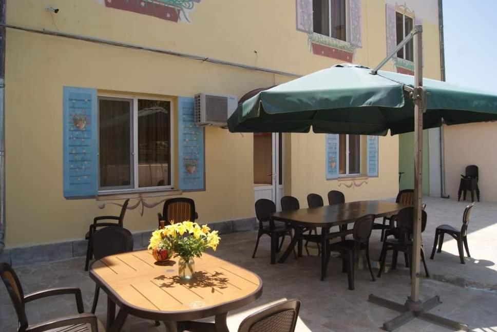 Bonjour House Hotel Jerevan Eksteriør billede